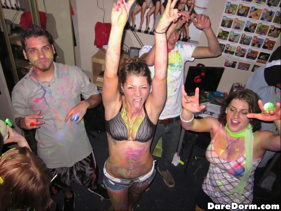 teen college porn check this hot fucking real college dorm room